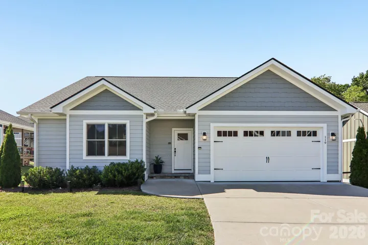 Welcome to 119 Olde Oak Way!