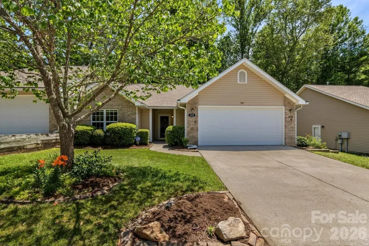 308 Wiltshire Circle