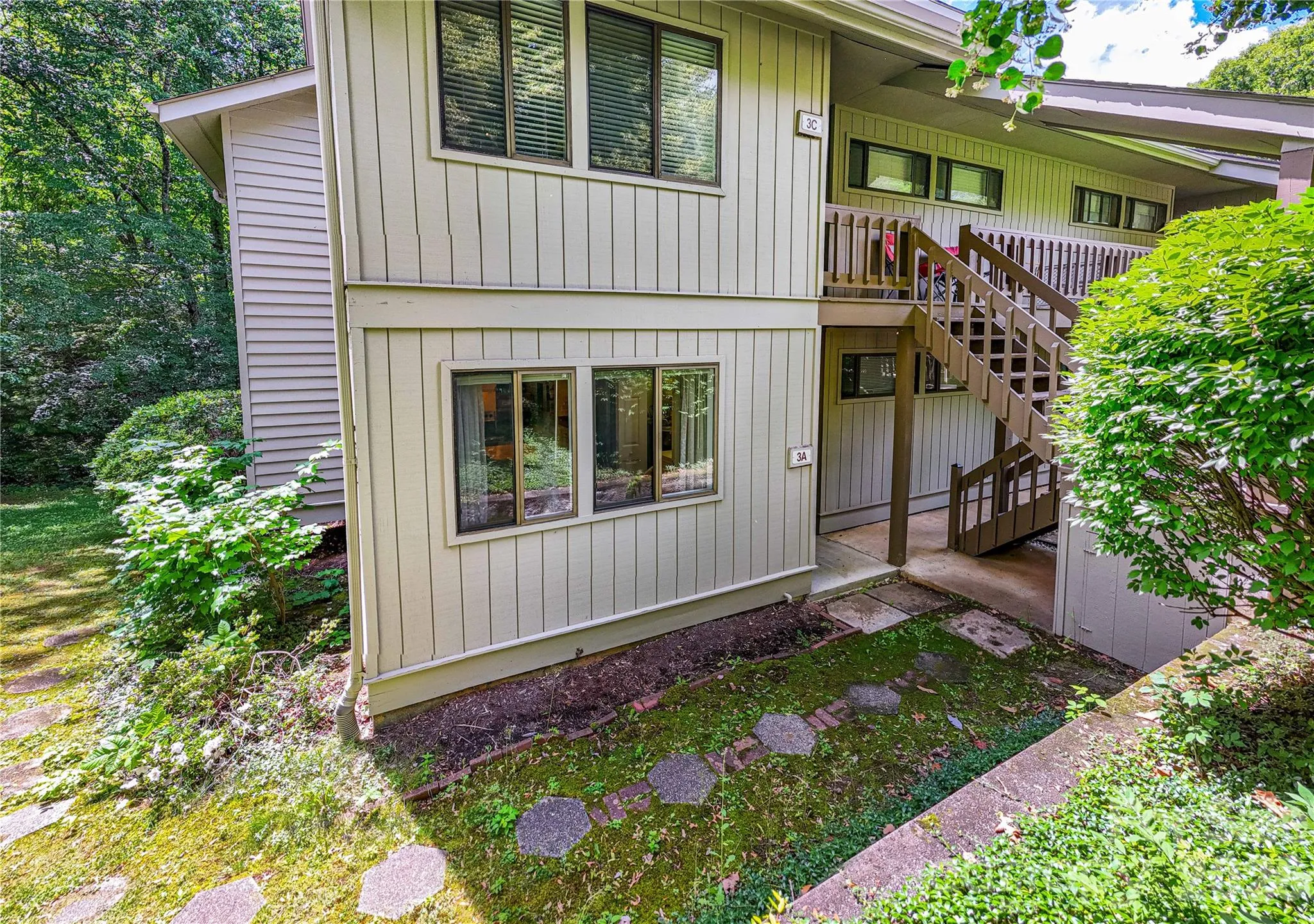 3a Cedarwood Drive, Asheville, North Carolina 28