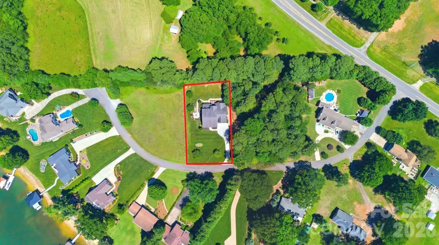 Aerial View of Home and Location