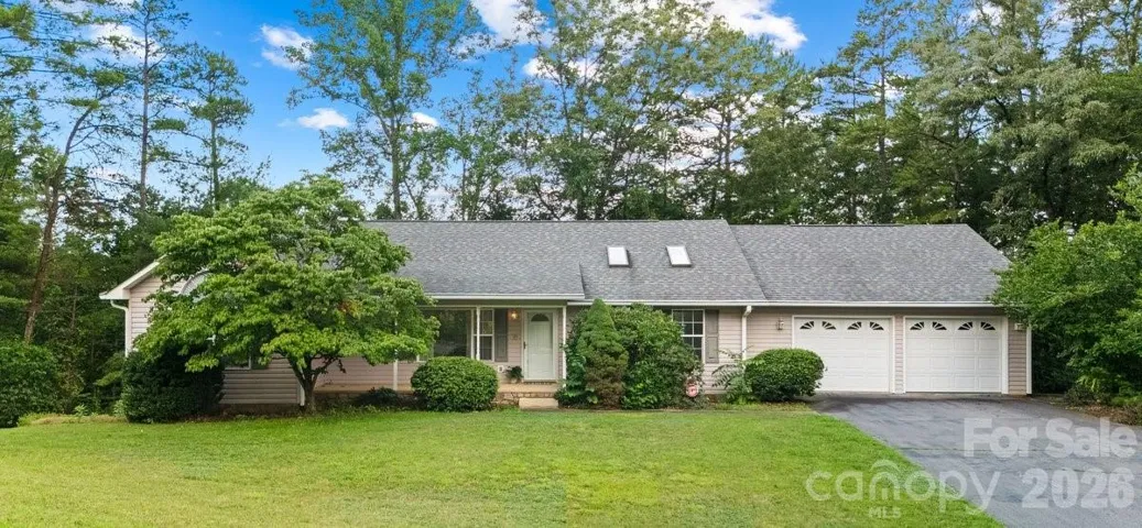 27 Red Maple Dr