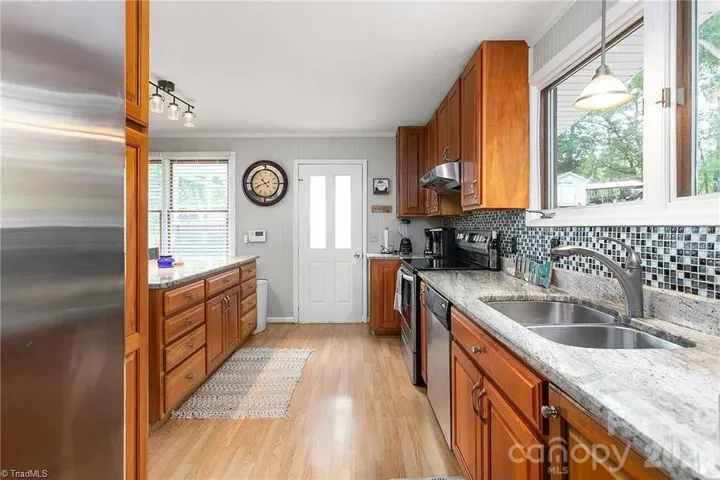 1170