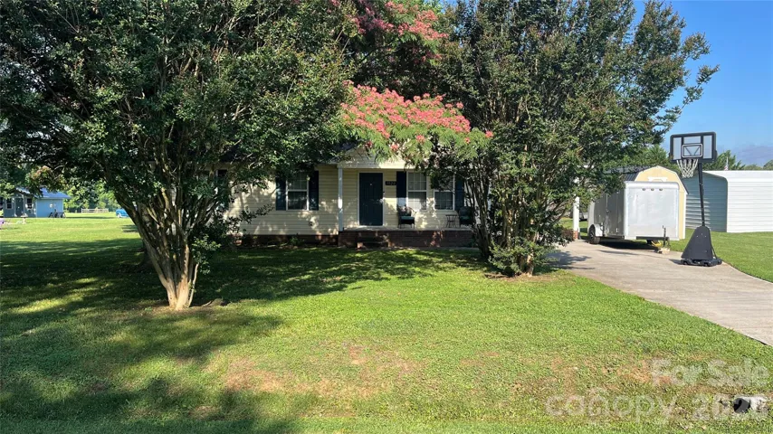 1920 Johnstown Rd