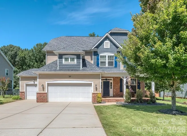 Welcome home to the lake!