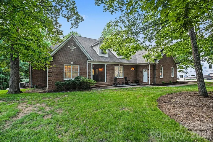 4016 ANCESTRY CIRCLE