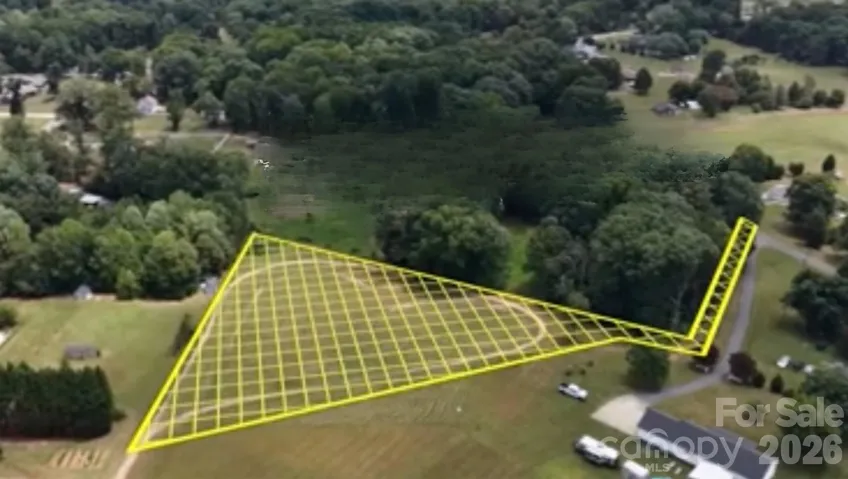 Property lines are approximate.