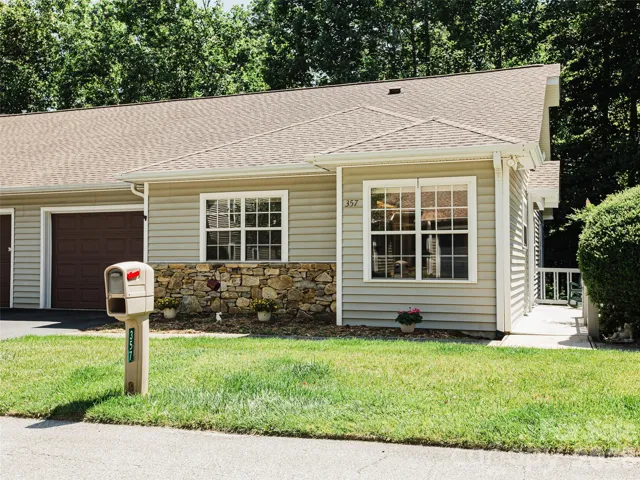 Enjoy your tour of this spectacular townhome!