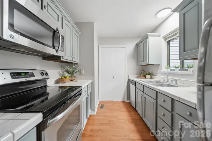 Kitchen w/ SS appliances