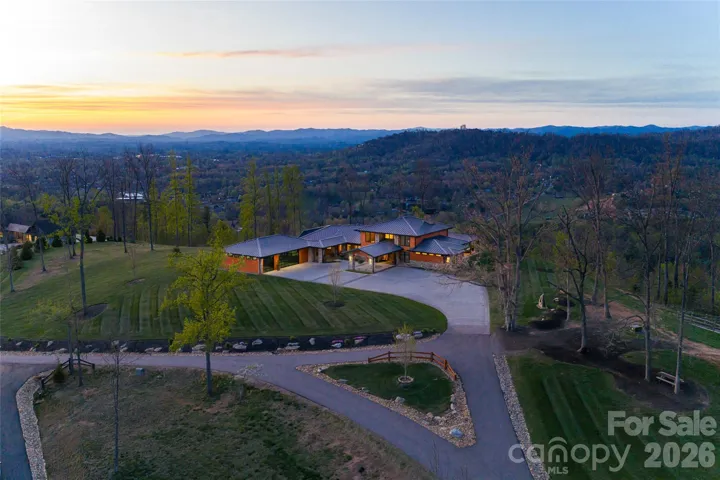 Overhead view of 170 Bear View Rd