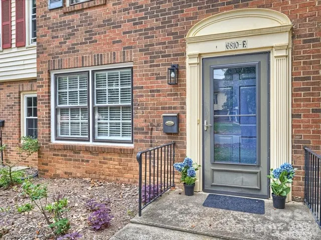 Front of townhome