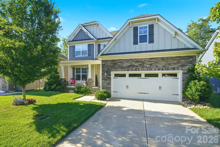 Welcome to 1574 Robinson Oaks Drive