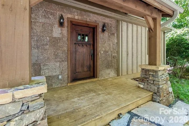 EASY ACCESS TO YOUR FRONT DOOR