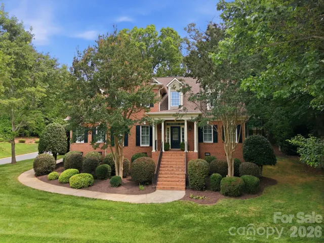 Welcome to 1016 Firethorne Club Drive