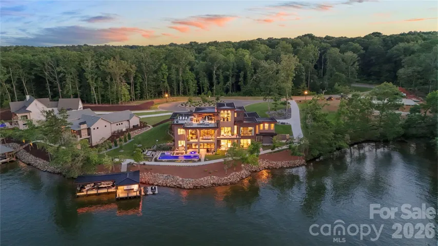 Welcome Home To Serenity On The Water