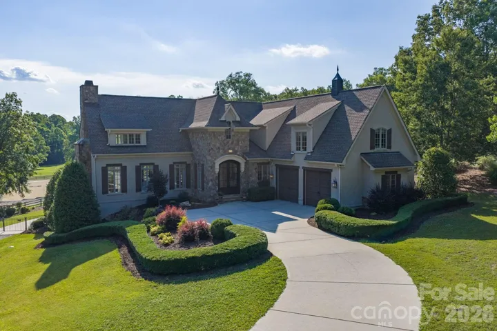 Country Equestrian Estate in desirable Farms at Heartwood