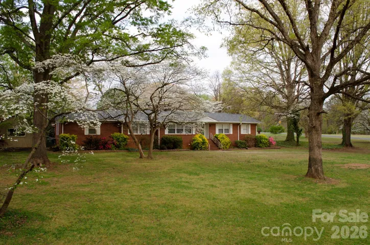Welcome to 4646 Rainbow Drive