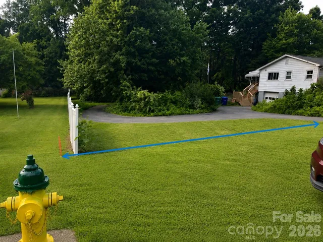 Approximate front property line
