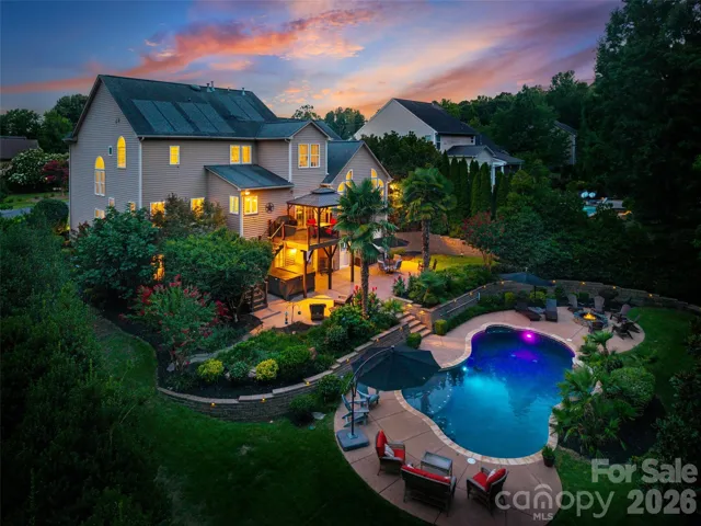 Your dream backyard awaits!!