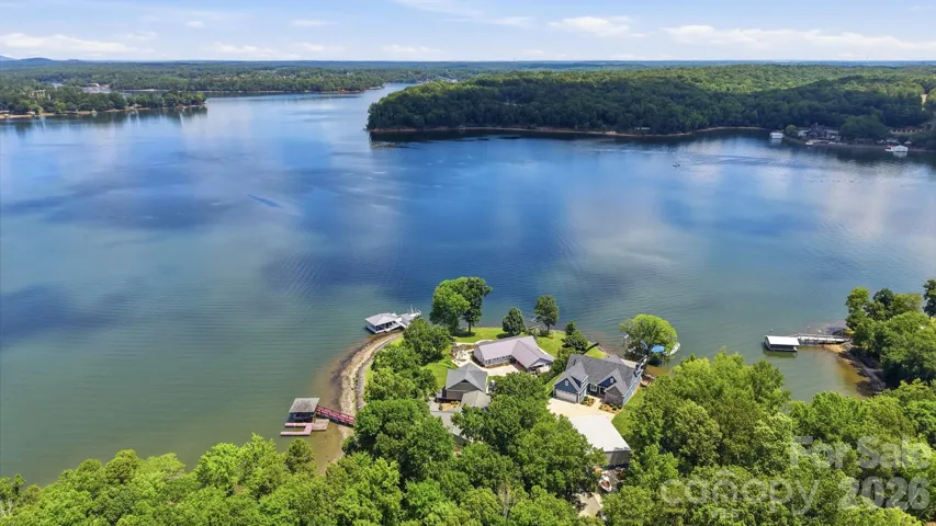 Stunning property on the main channel!