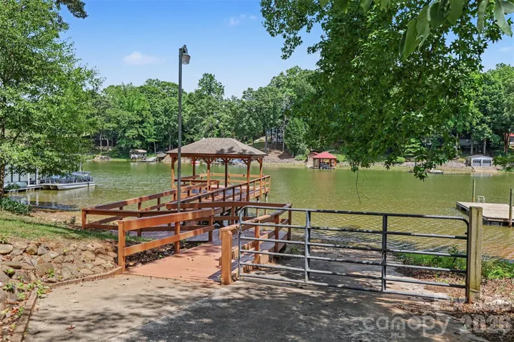 Ramp to Lake Norman