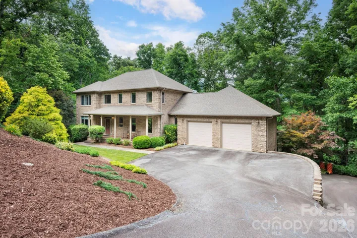 25 Whitaker View in Fairview