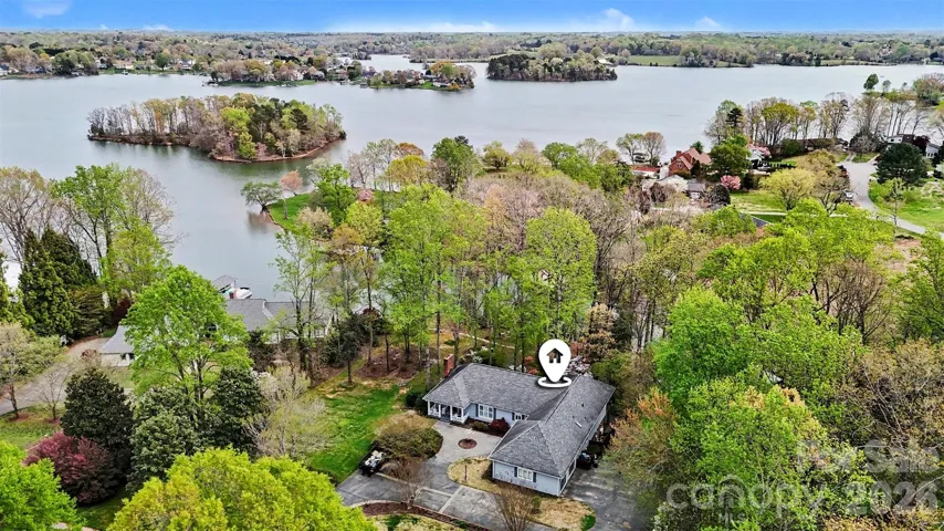 Welcome to 185 Appian Way!
