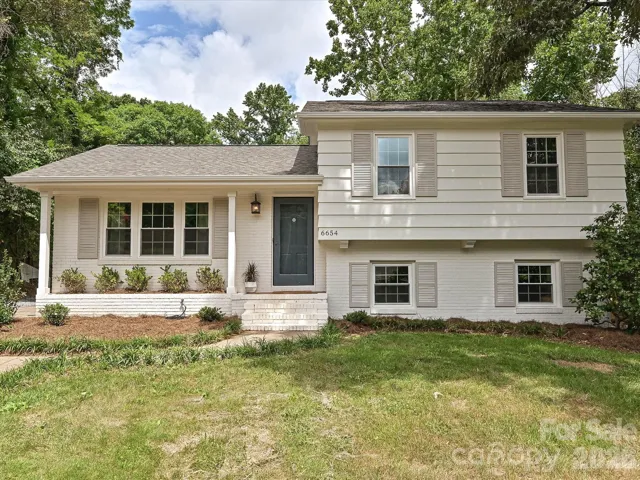 Welcome to 6654 Brookcrest Drive!