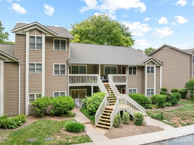 Welcome to Creekside Condominium!