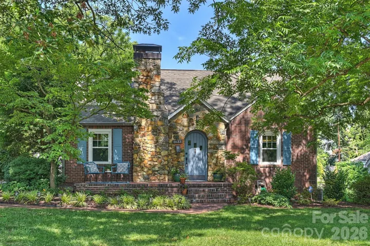 1633 Nassau Boulevard