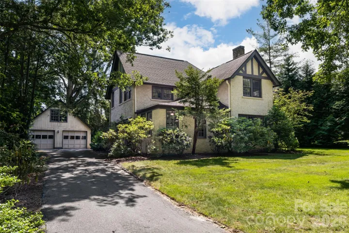 Front exterior of 20 Buena Vista Rd