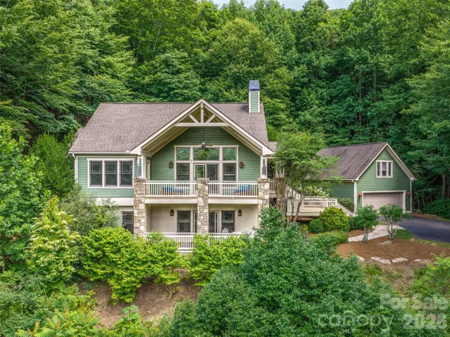 890 Stoney Stream Lane in Avery Park!