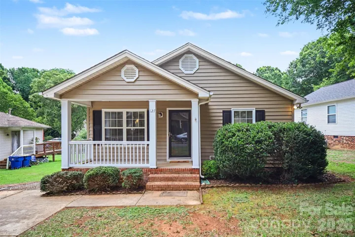127 Pratt St, Belmont