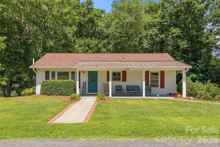 Welcome to 520 Eastway Avenue!