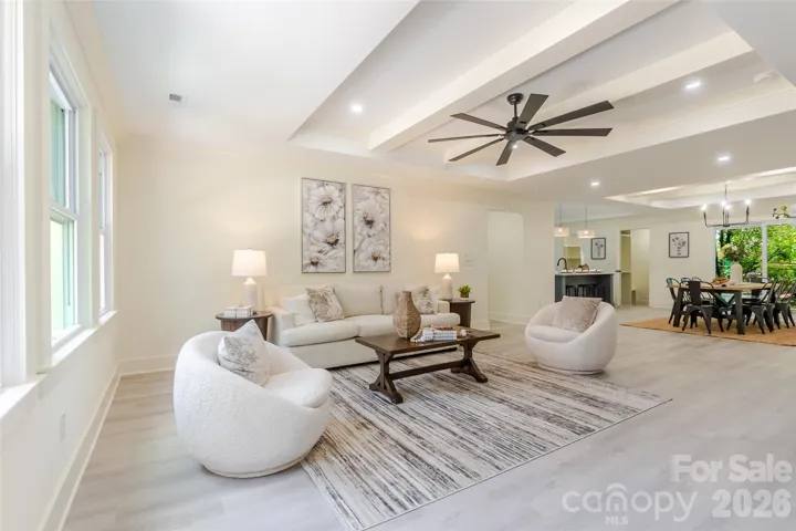 Welcome to 1501 McCormick Ave!