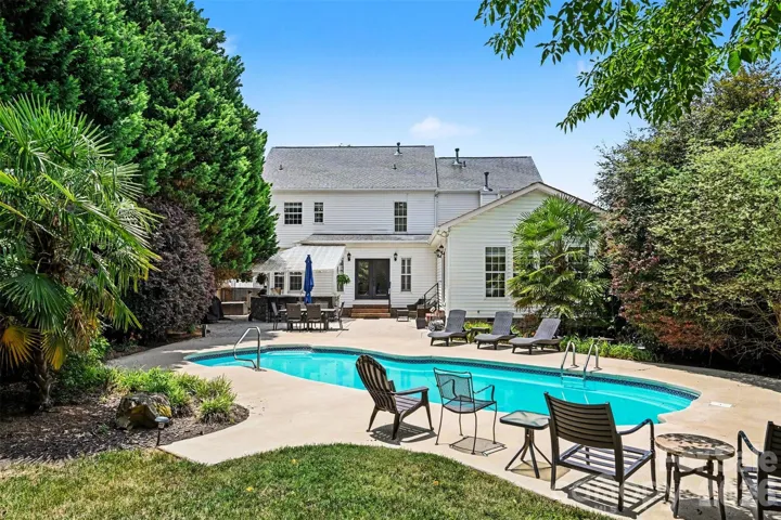 Imagine coming home to this every day! You can grill, dine and float without ever leaving home!