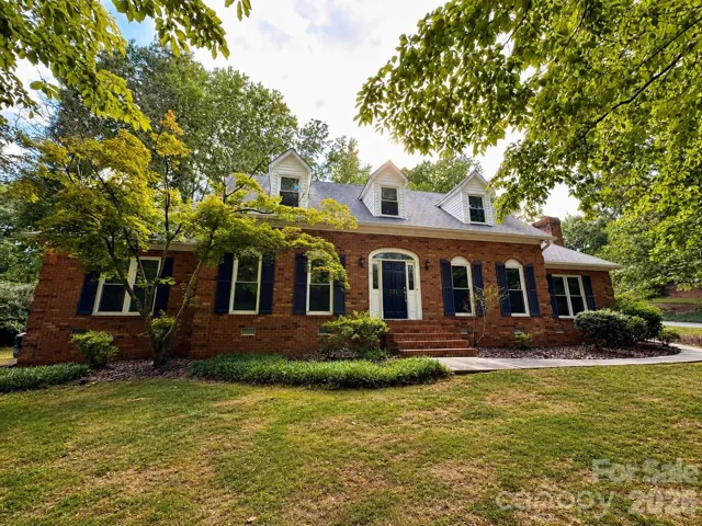271 Ikerd Drive-Welcome home!