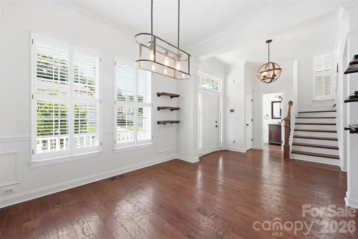 Entry Foyer & Dinning Room with ample natural light!