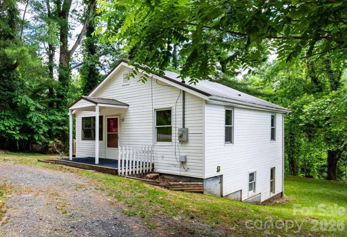 Convenient location in West Avl