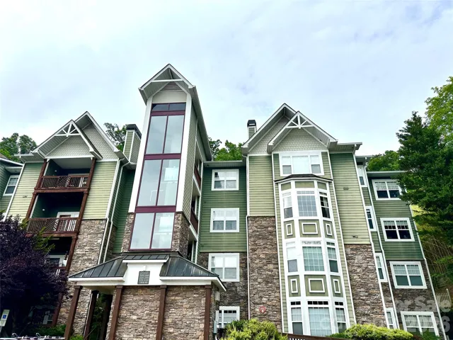 Welcome Home to Lock & Go Living!