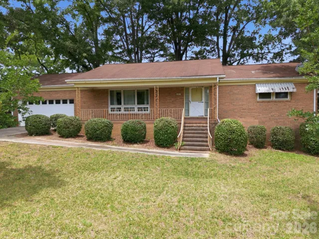 Welcome to 607 Ebenezer Rd!