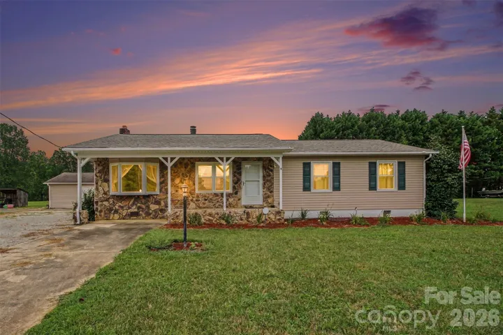 Classic Ranch Home on Quiet Cul de Sac