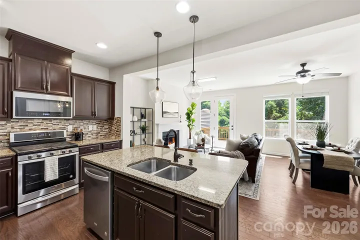 Beautiful kitchen with island