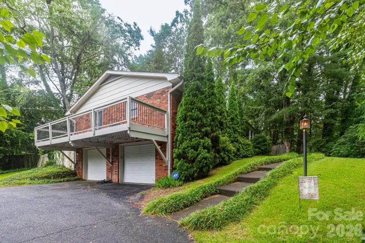 Front of House with 2 Car Garage