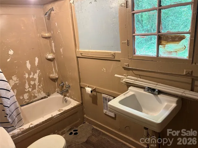 1170