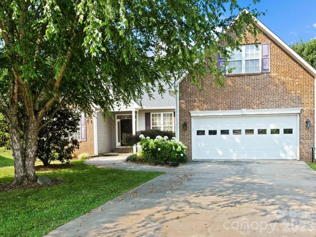 Welcome Home to 412 Silo Drive!