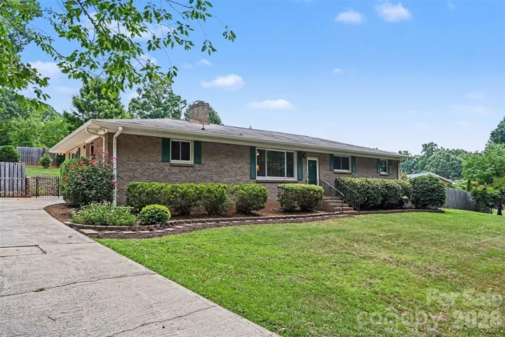 Welcome to 9050 Miriam Dr. in Huntersville!