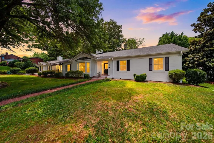 Oversized lot in the sought-after Oakwood Area of Hickory, NC