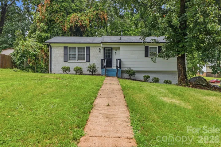 WELCOME HOME to 361 Sleepy Hollow Rd!!