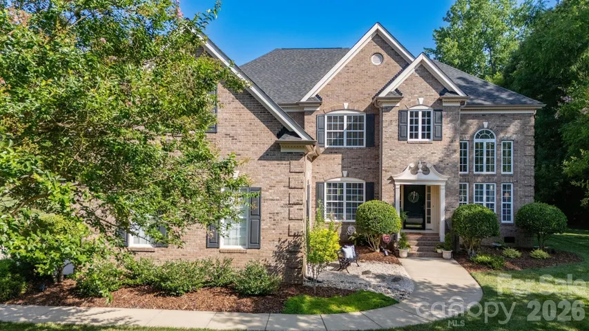Distinguished Full Brick Executive Home in Blackstone