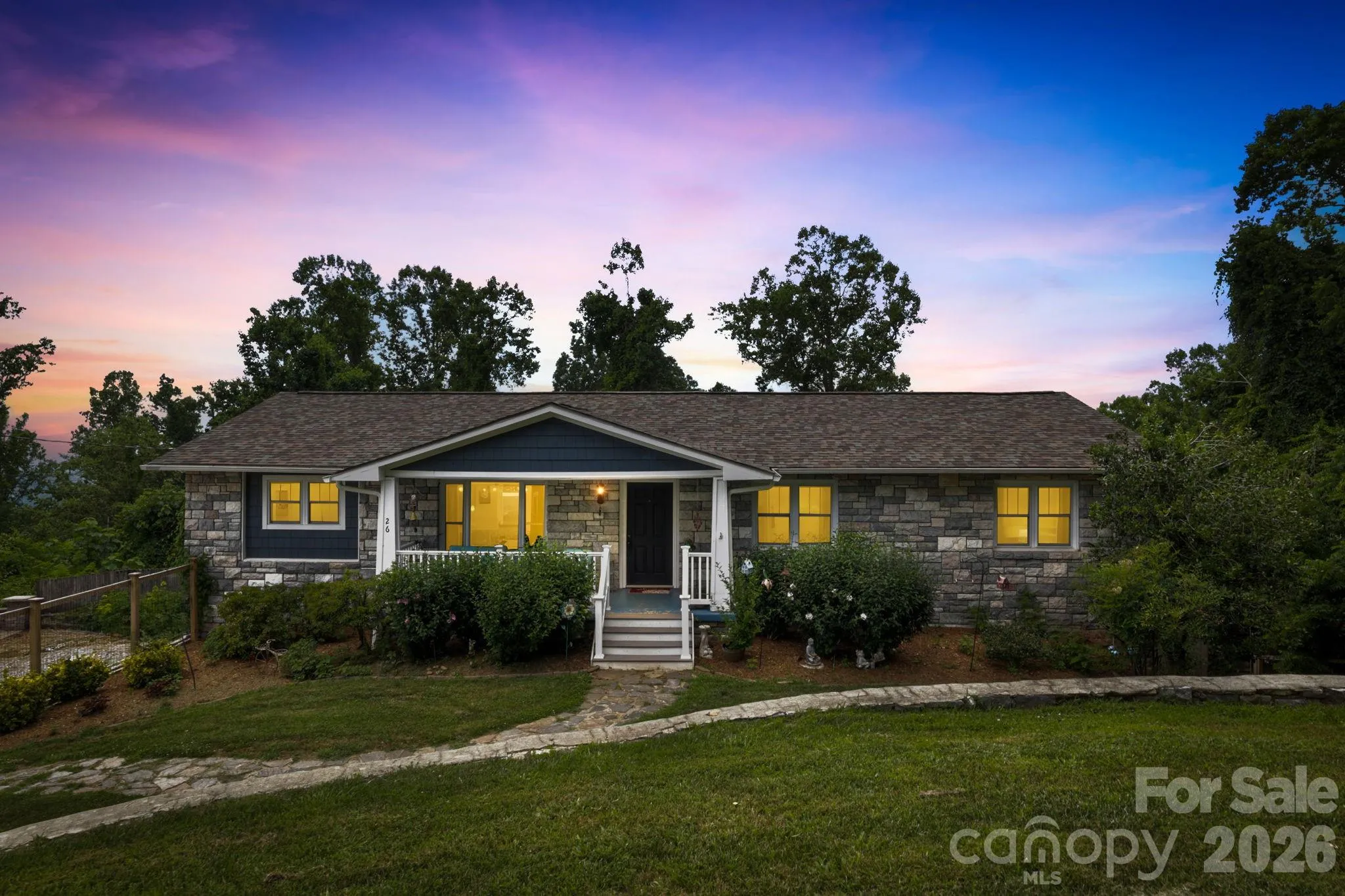 26 Crestwood Drive, Arden, North Carolina 28704